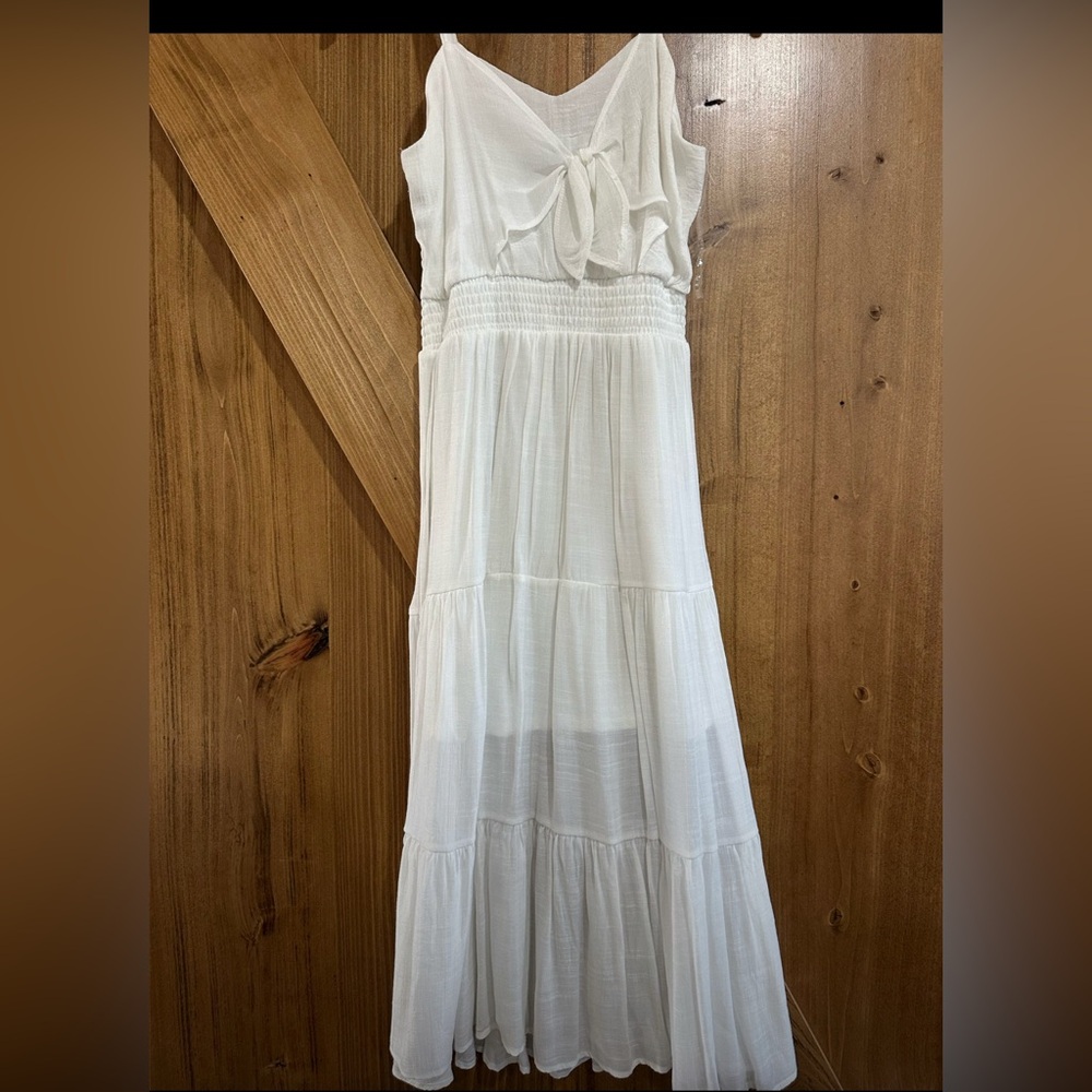 Elegant White Maxi Dress